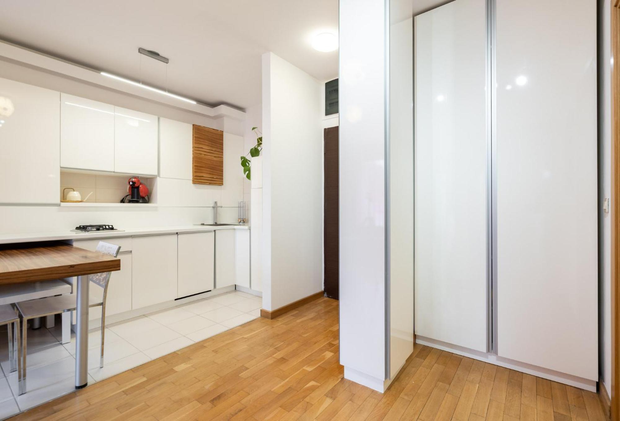 Lazynest - Modern Apartment With Parking & Balcony Бухарест Экстерьер фото