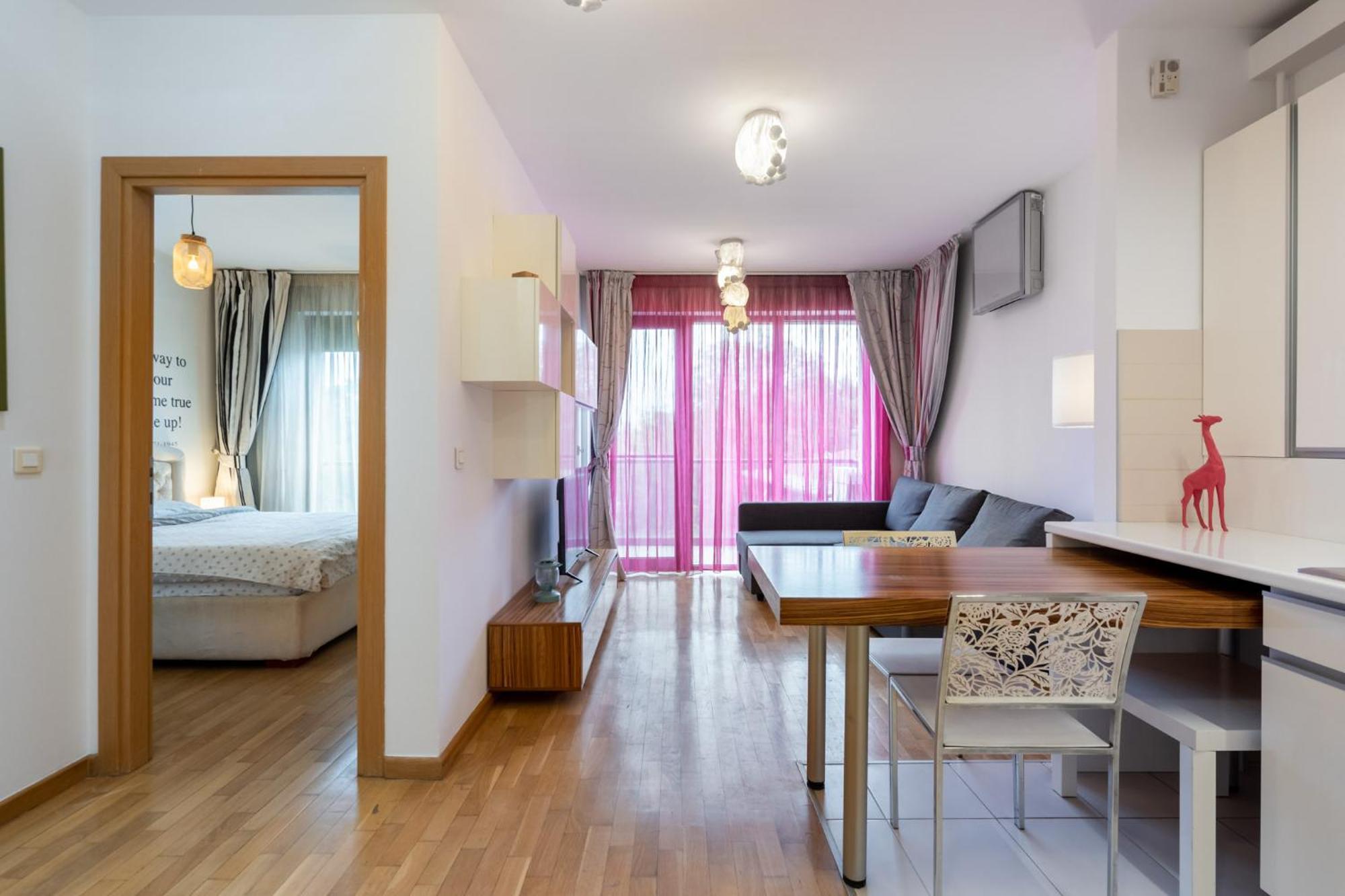 Lazynest - Modern Apartment With Parking & Balcony Бухарест Экстерьер фото