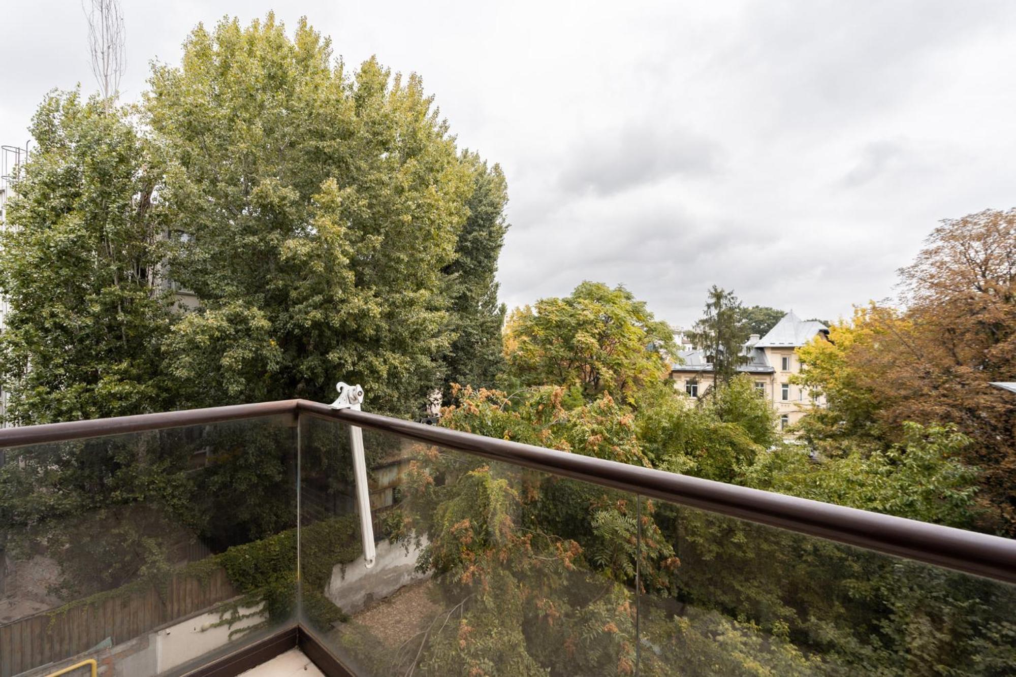 Lazynest - Modern Apartment With Parking & Balcony Бухарест Экстерьер фото